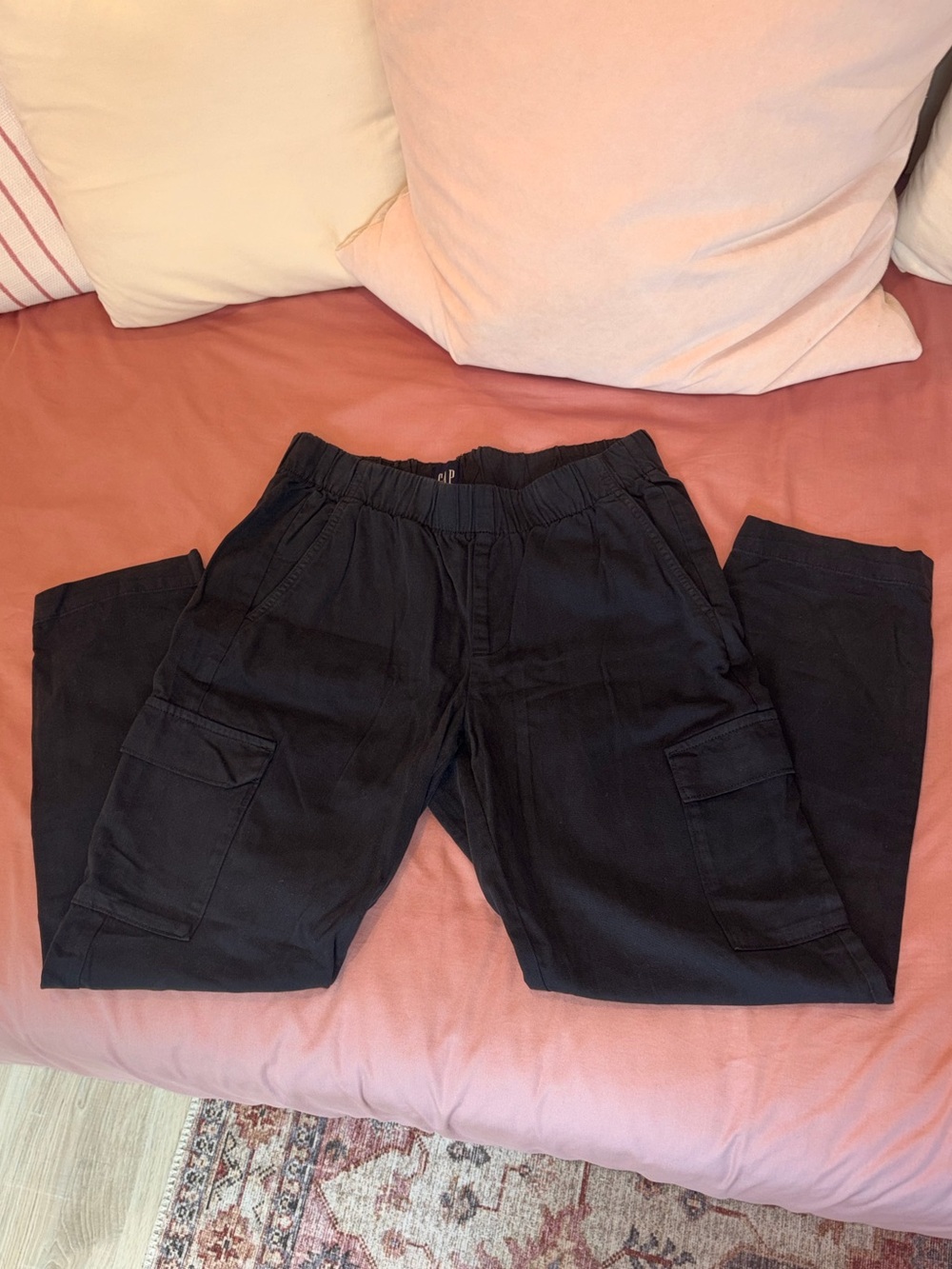 GAP Women’s Cargo Pants with Elastic Waist